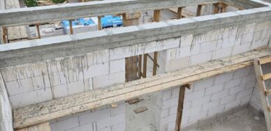 Армированные газобетонные перемычки при строительстве дома из газобетона